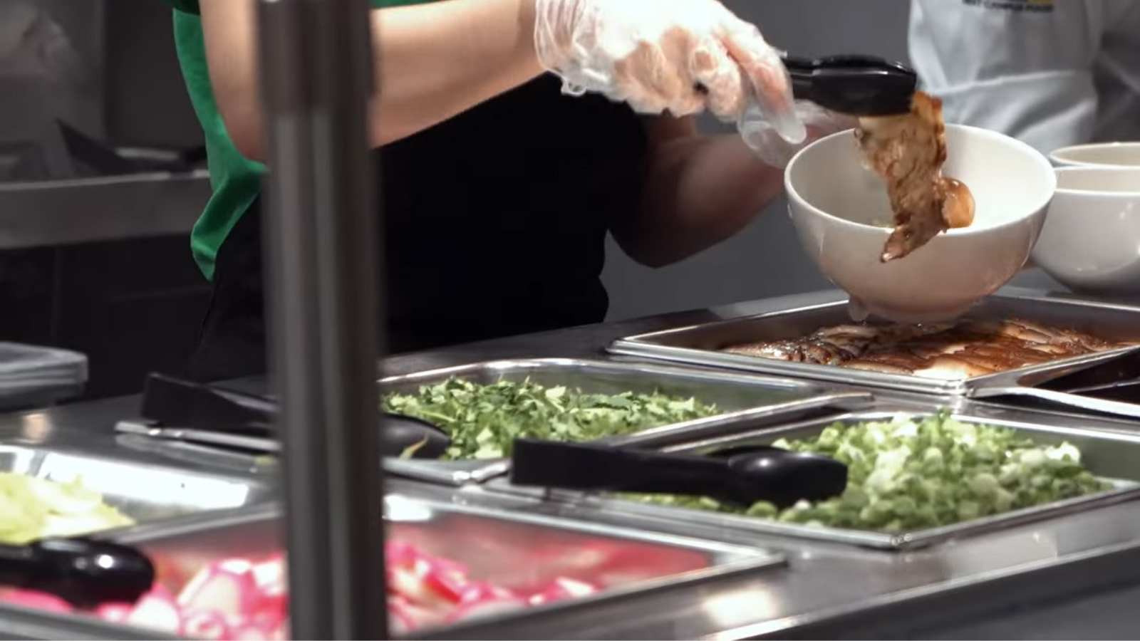 Tips for Creating Food Serving Line Efficiencies in Schools